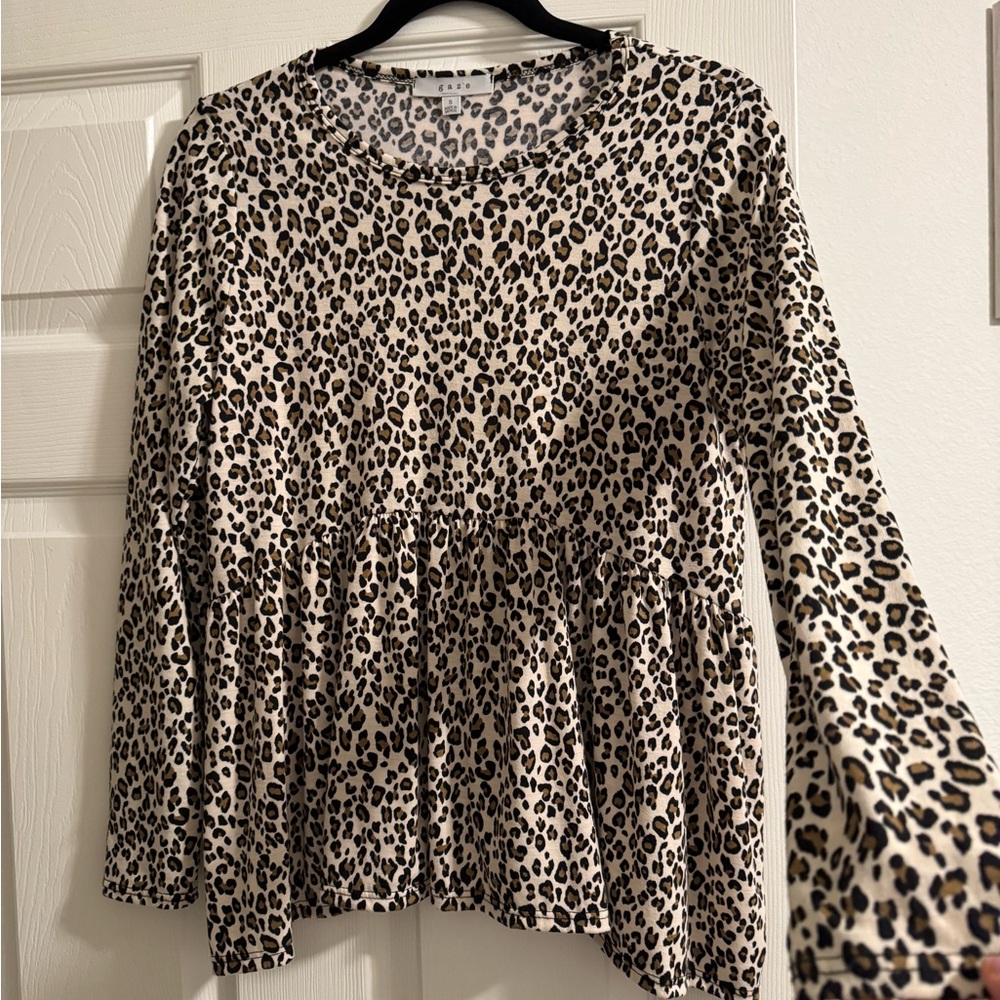 gaze Leopard Print Peplum Long-Sleeve Top - Beige/Black